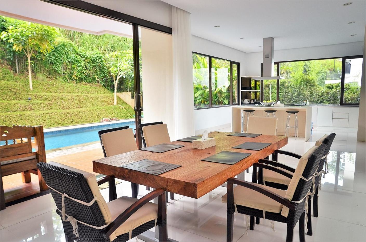 Oyama City View Villa 4 Bedrooms With A Private Swimming Pool Bandung Eksteriør billede